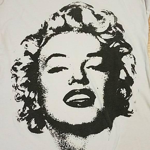 Marilyn Monroe Graphic Tee Short Sleeve - Picture 2 of 3